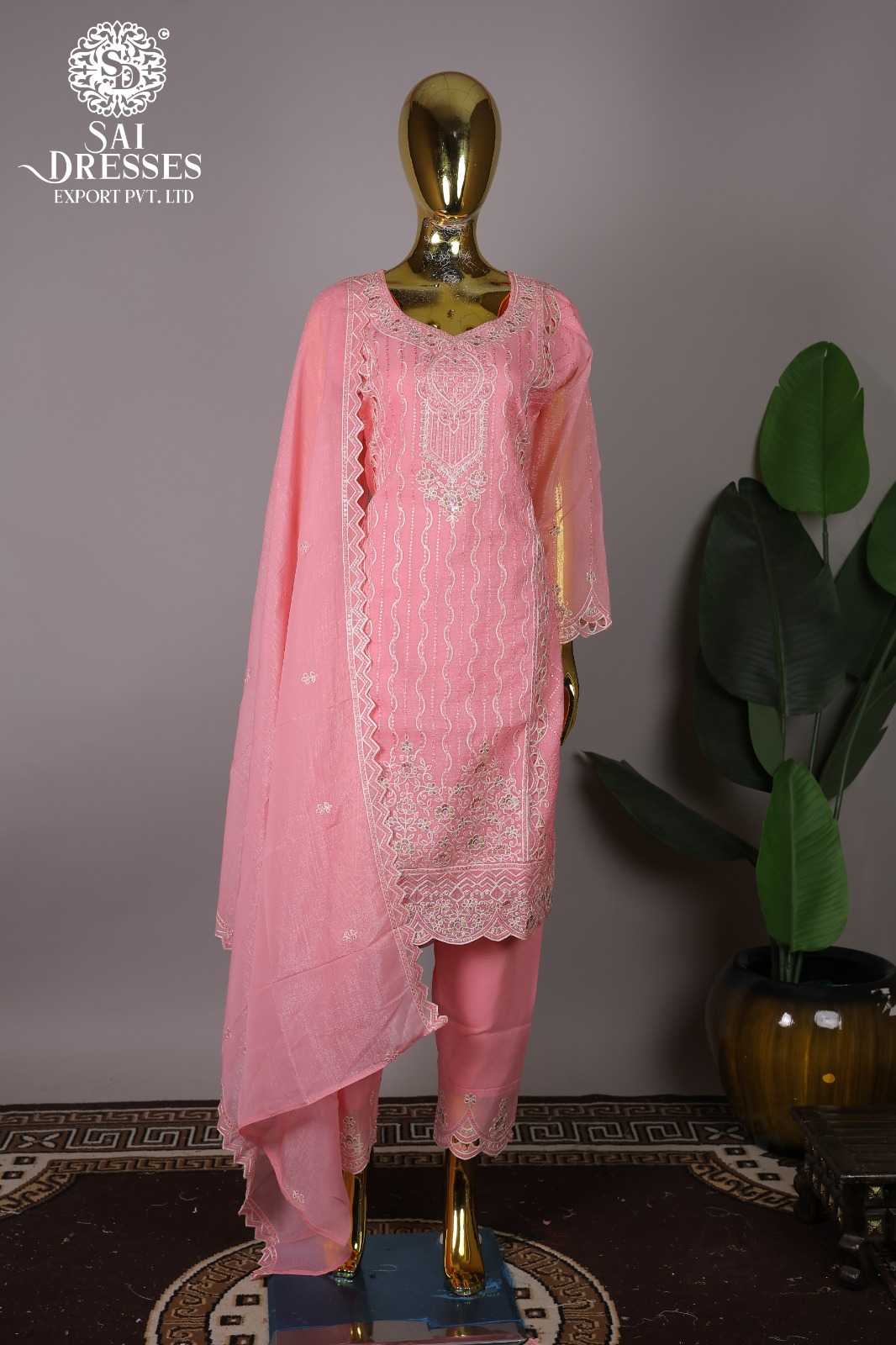 CRUNCHY FABRIC HEAVY EMBROIDERY WORK DESIGNER KURTI PANT DUPATTA SET IN BABY PINK