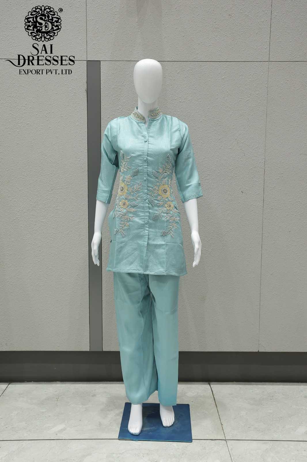 WOMEN'S GLASS ROMAN HEAVY HANDWORK MANDARIN COLLAR TOP WITH PANT SET IN SKY BLUE