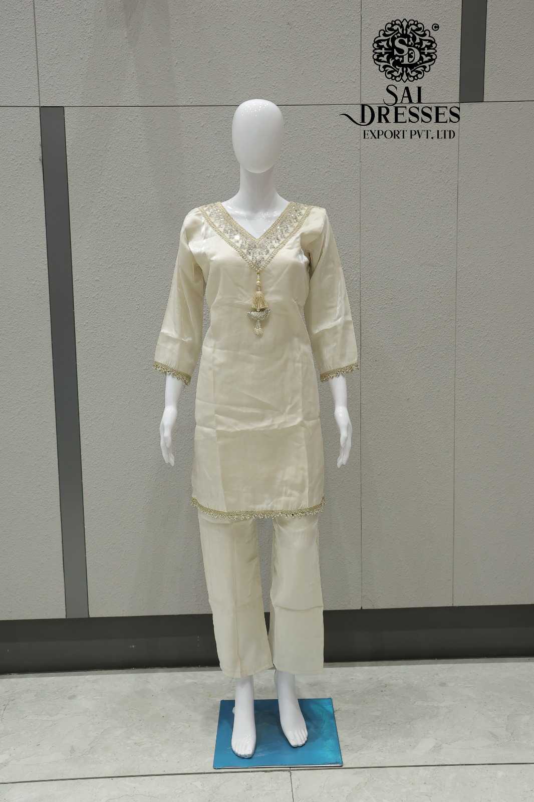 WOMEN'S GLASS ROMAN HEAVY HANDWORK V-NECK KURTI WITH PANT SET IN CREAM