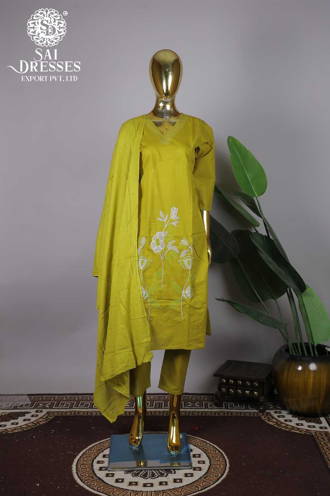 WOMEN'S PURE COTTON EMBROIDERED KURTA PANT DUPATTA SET - OLIVE GREEN