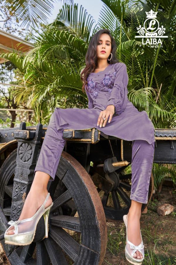 Sai Dresses Presents Combo Kurti Catalog Wholesale Rate In Surat