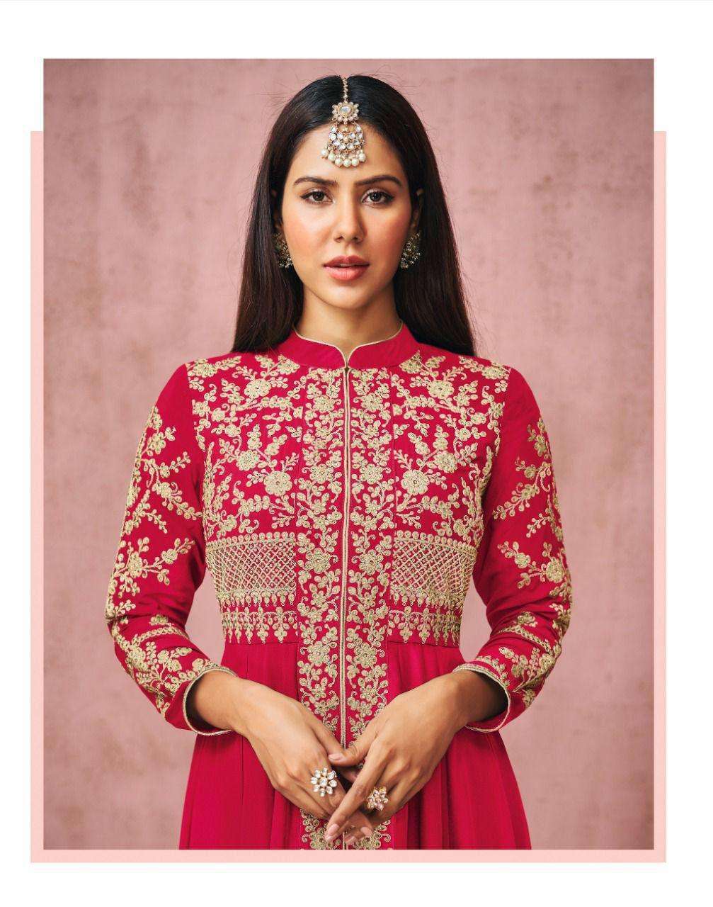 AASHIRWAD CREATION PRESENTS LATEST CATALOGUE SONAM WHOLESALE RATE IN SURAT