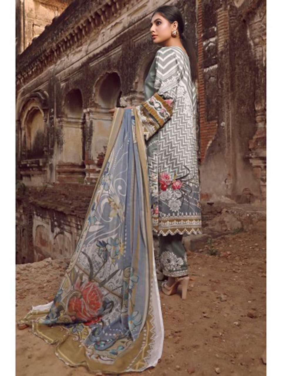 MAJESTY PRESENTS SANA SAFINA VOL 8 PAKISTANI SALWAR SUITS IN WHOLESALE PRICE IN SURAT - SAI DRESSES