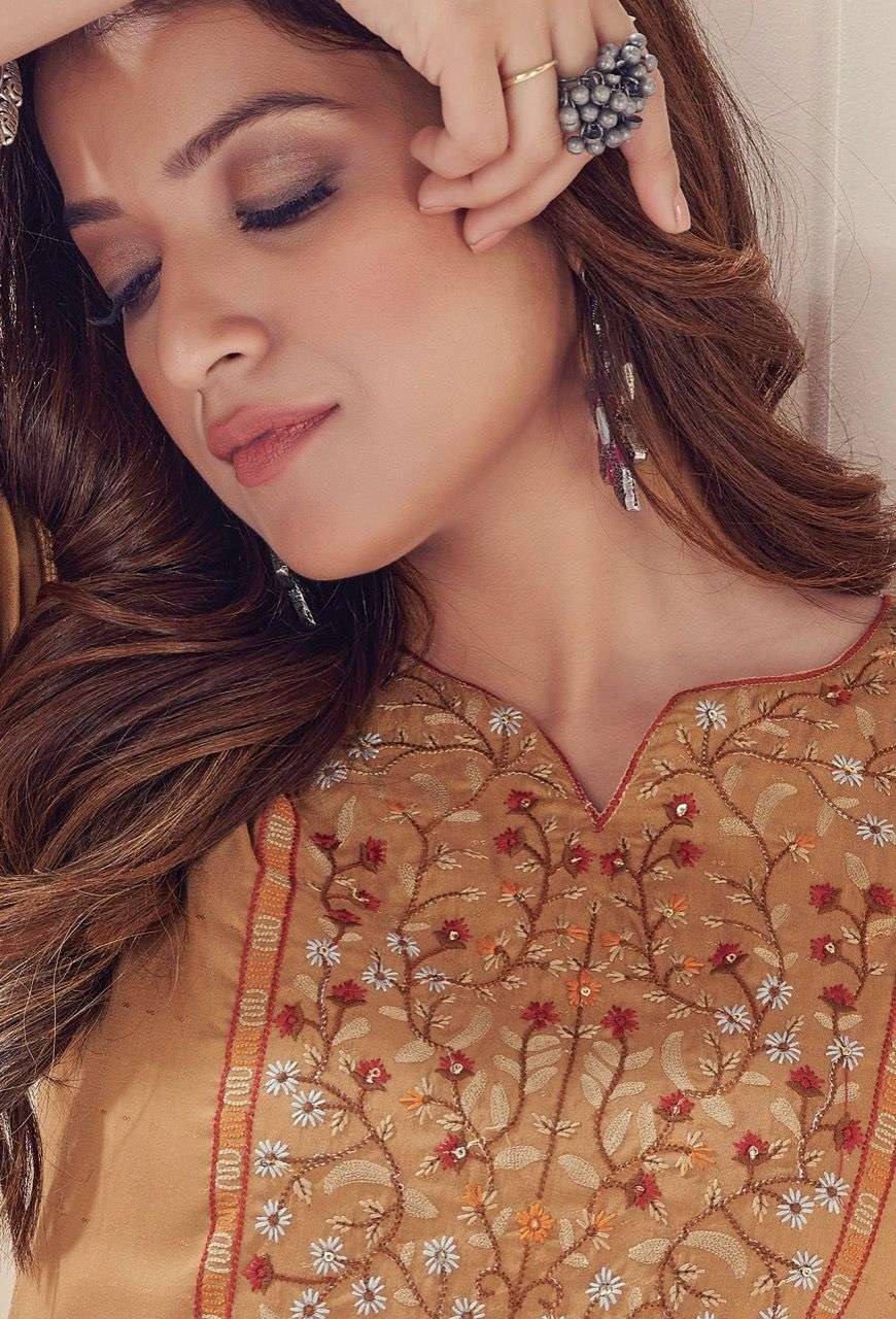 RIYA DESIGNER PRESENT SHANVI READYMADE FANCY KURTI PANT WITH DUPATTA IN WHOLESALE PRICE IN SURAT - SAI DRESSES