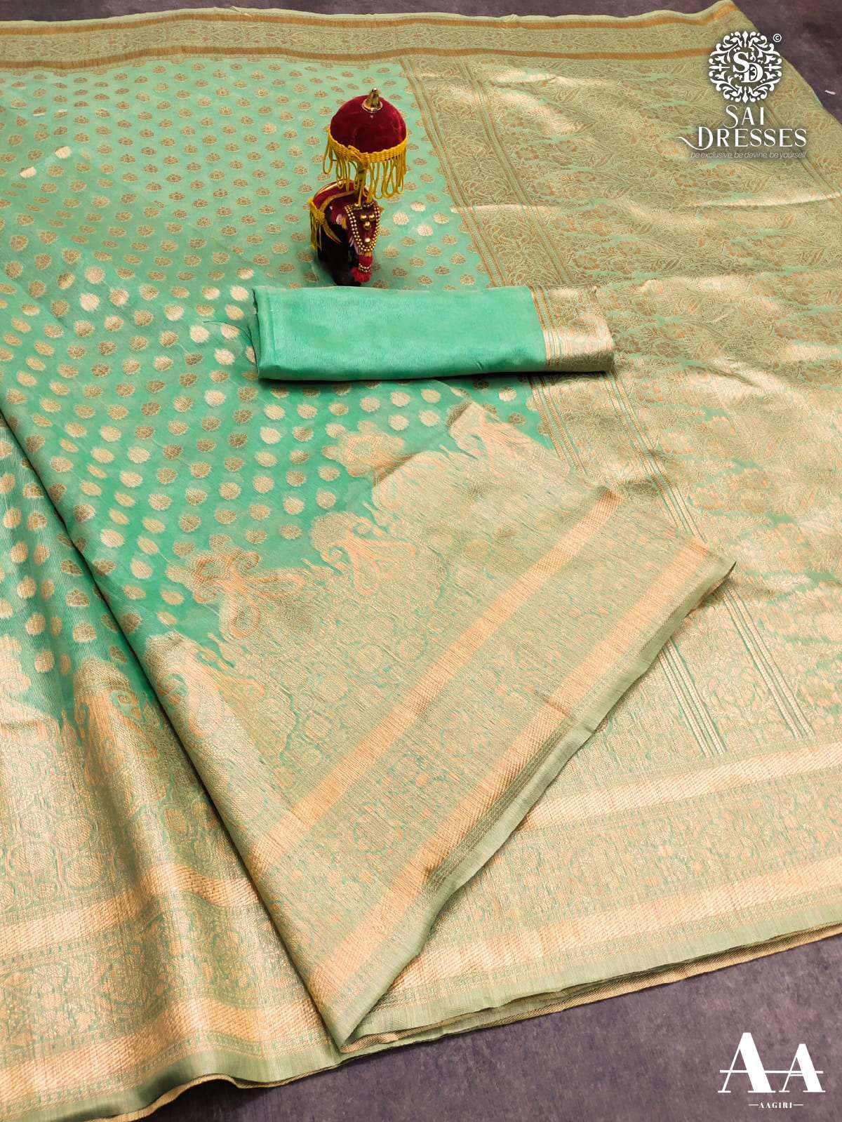 SAI DRESSES PRESENT COTTON TRADITIONAL DESIGNER SAREE IN WHOLESALE RATE IN SURAT 