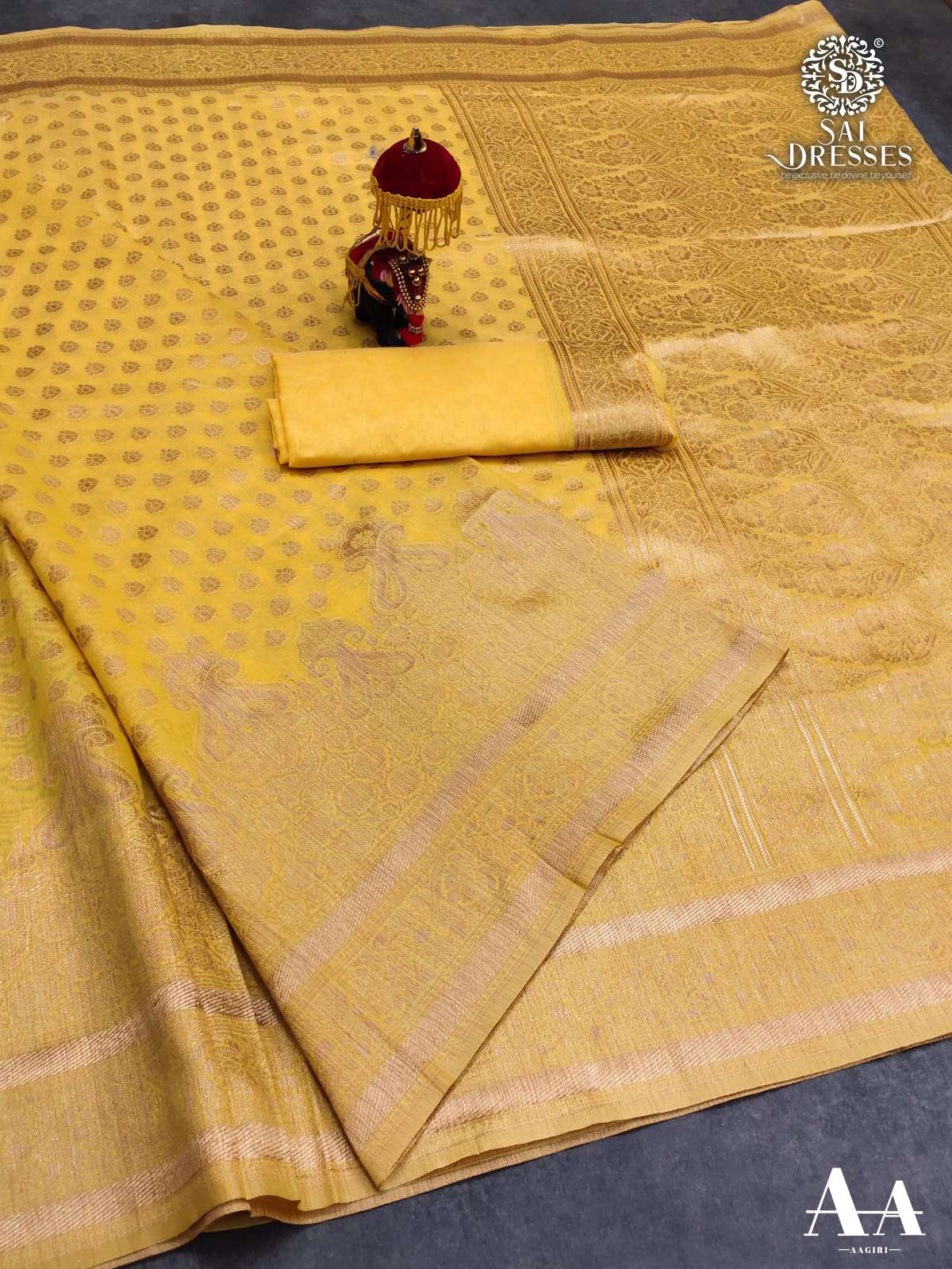 SAI DRESSES PRESENT COTTON TRADITIONAL DESIGNER SAREE IN WHOLESALE RATE IN SURAT 