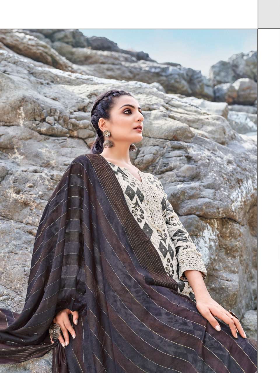 VITARA FASHION PRESENT AURELIUS READY TO WEAR CAPSUL PRINTED KURTI PANT WITH DUPATTA IN WHOLESALE PRICE IN SURAT - SAI DRESSES