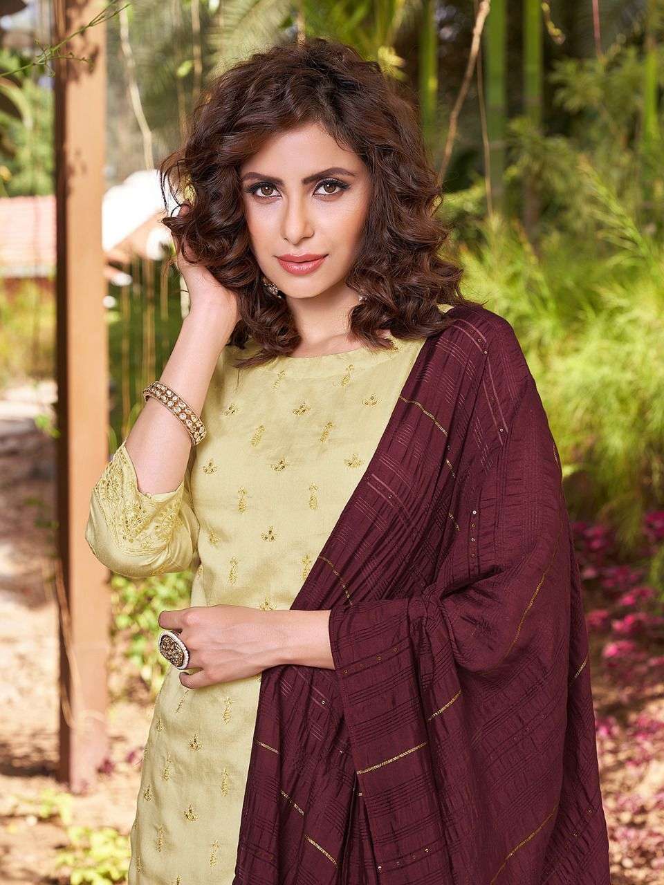MANAS PRESENT LUCKNOWI VOL 5 READY TO WEAR FANCY DESIGNER SUITS IN WHOLESALE RATE IN SURAT - SAI DRESSES