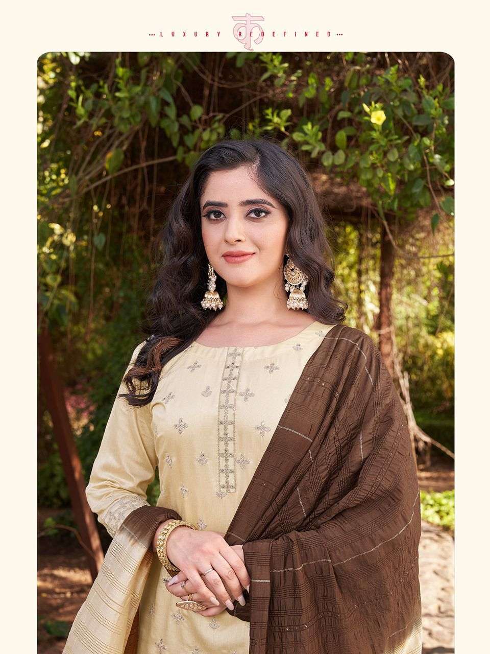 MANAS PRESENT LUCKNOWI VOL 5 READY TO WEAR FANCY DESIGNER SUITS IN WHOLESALE RATE IN SURAT - SAI DRESSES