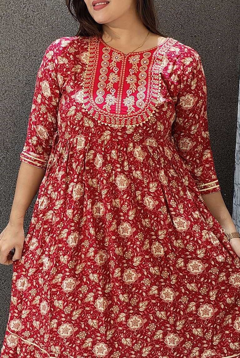 SAI DRESSES PRESENT D.NO 744 READY TO WEAR FANCY LONG DESIGNER KURTI COMBO COLLECTION IN WHOLESALE RATE IN SURAT