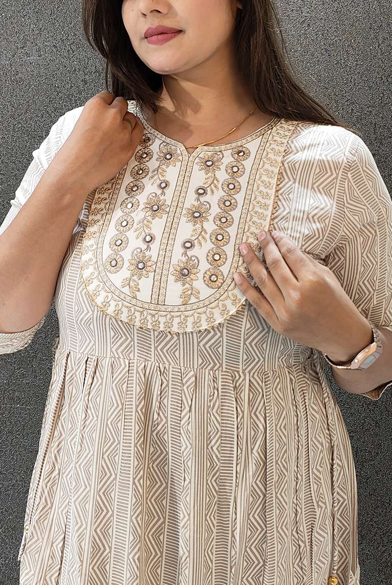 SAI DRESSES PRESENT D.NO 745 READY TO WEAR FANCY LONG DESIGNER KURTI COMBO COLLECTION IN WHOLESALE RATE IN SURAT