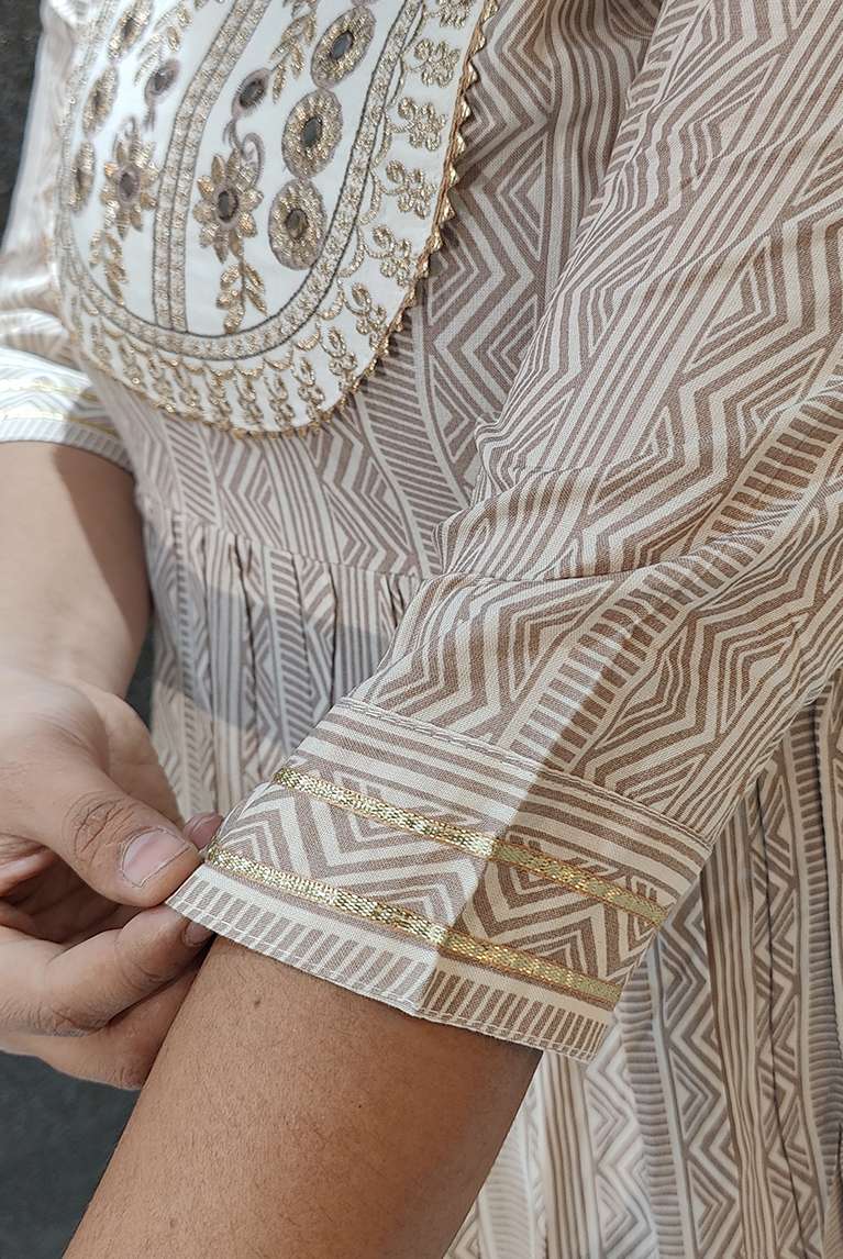 SAI DRESSES PRESENT D.NO 745 READY TO WEAR FANCY LONG DESIGNER KURTI COMBO COLLECTION IN WHOLESALE RATE IN SURAT