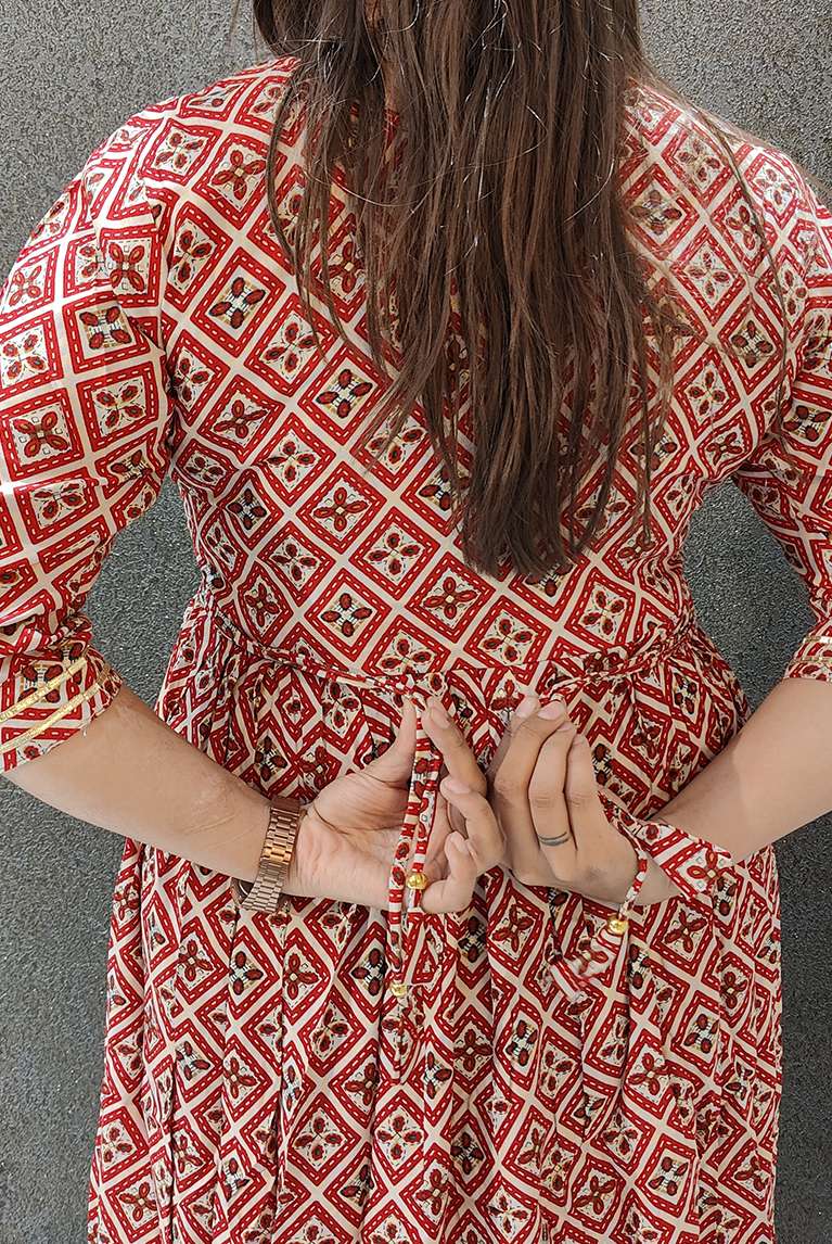 SAI DRESSES PRESENT D.NO 756 READY TO WEAR FANCY LONG DESIGNER KURTI COMBO COLLECTION IN WHOLESALE RATE IN SURAT