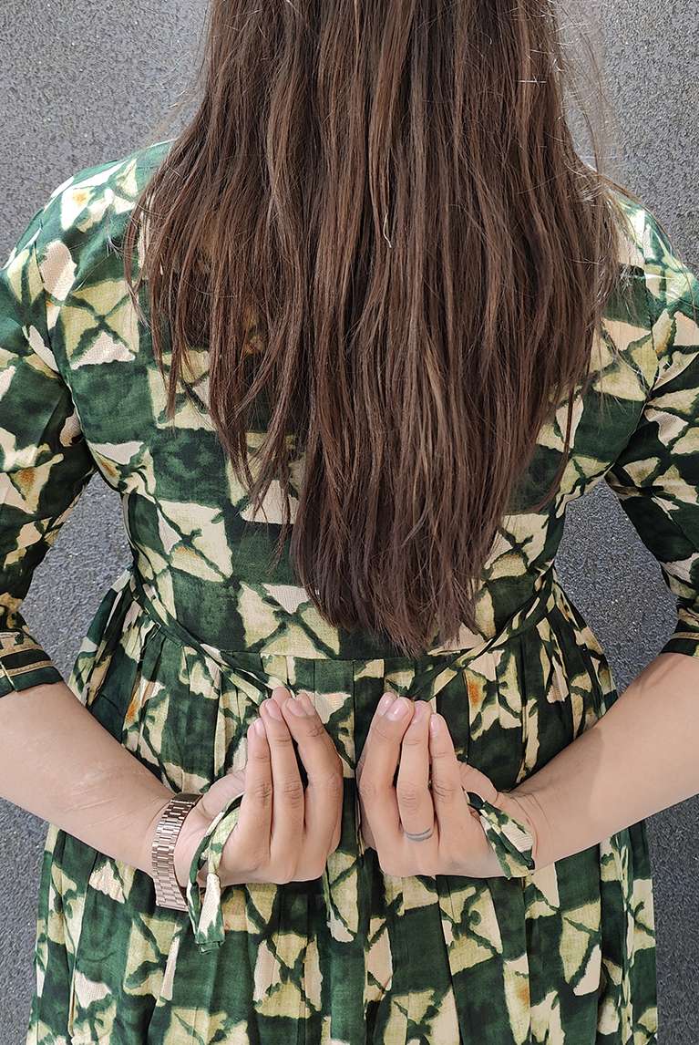 SAI DRESSES PRESENT D.NO 758 READY TO WEAR FANCY LONG DESIGNER KURTI COMBO COLLECTION IN WHOLESALE RATE IN SURAT