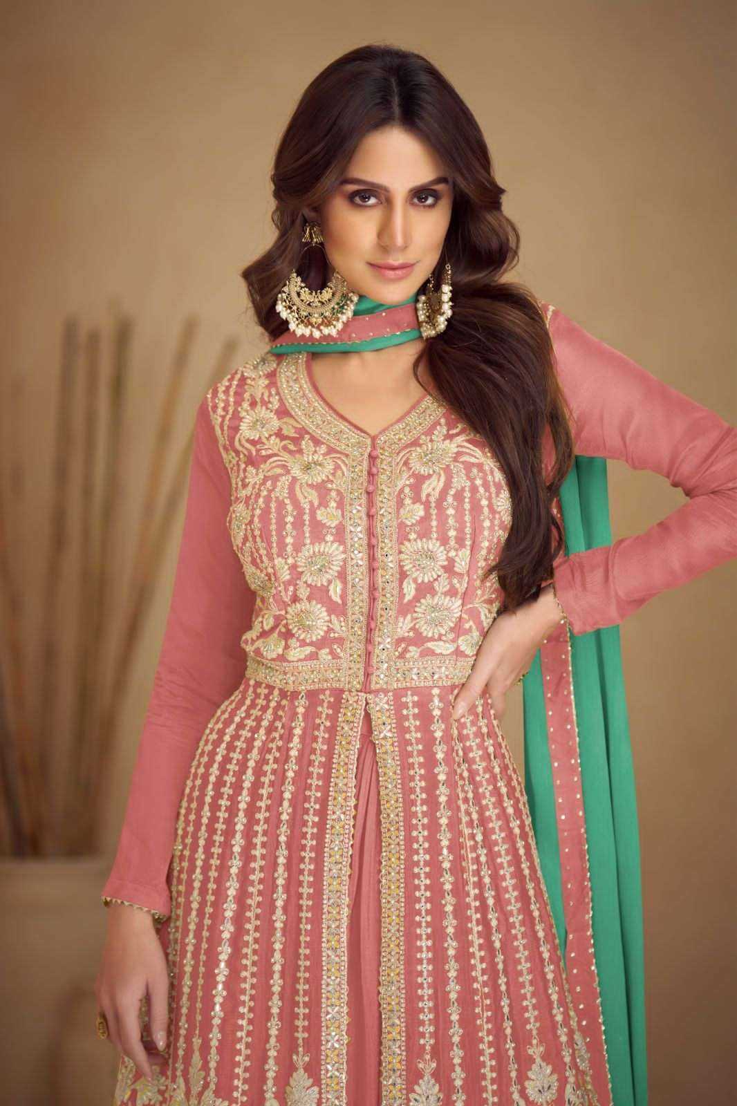 GULKAYRA DESIGNER PRESENT KASHVI READY TO FESTIVE WEAR DESIGNER SUIT IN WHOLESALE RATE IN SURAT - SAI DRESSES