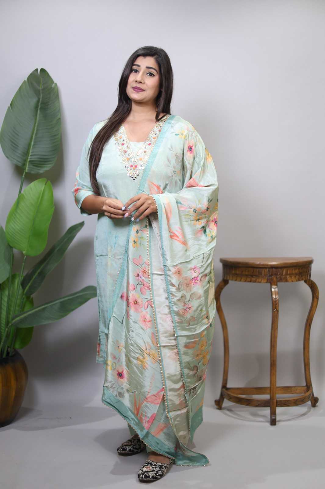 PURE SHIMMER WITH HEAVY HANDWORK.1 4 PIECE COMBO SUITS IN WHOLESALE RATE IN SURAT 