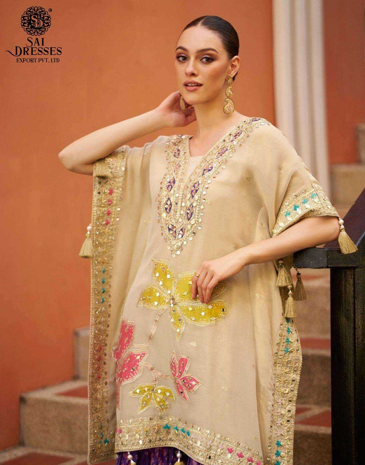 KAFTAN-STYLE FUSION SETS THAT DEFINE MODERN ETHNIC LUXURY