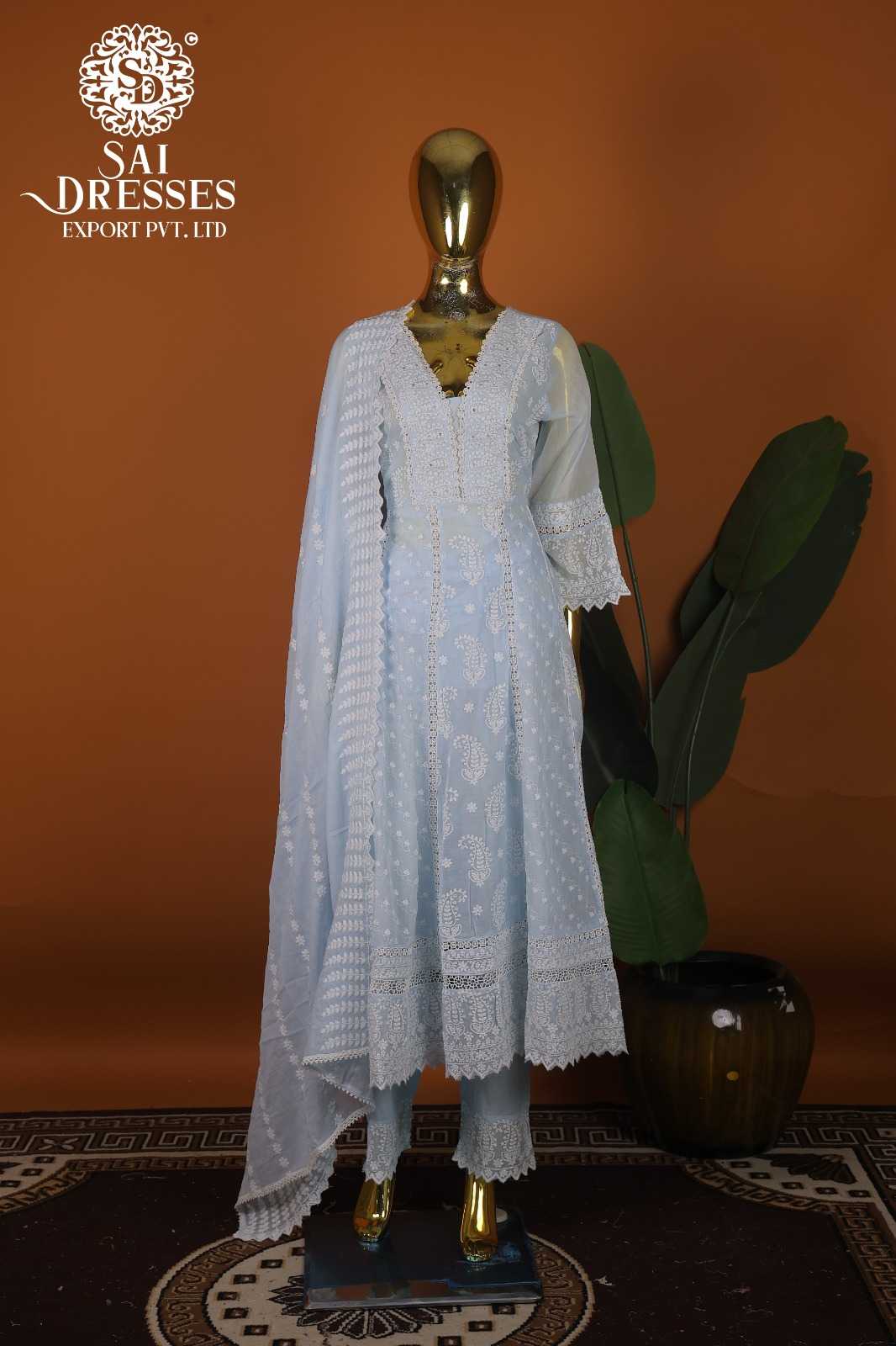 PURE COTTON WITH HEAVY EMBROIDERY AND GPO LACES WORK ELEGANT WOMEN’S SUIT SET WITH V NECK DESIGN AND LACE BORDER DUPATTA