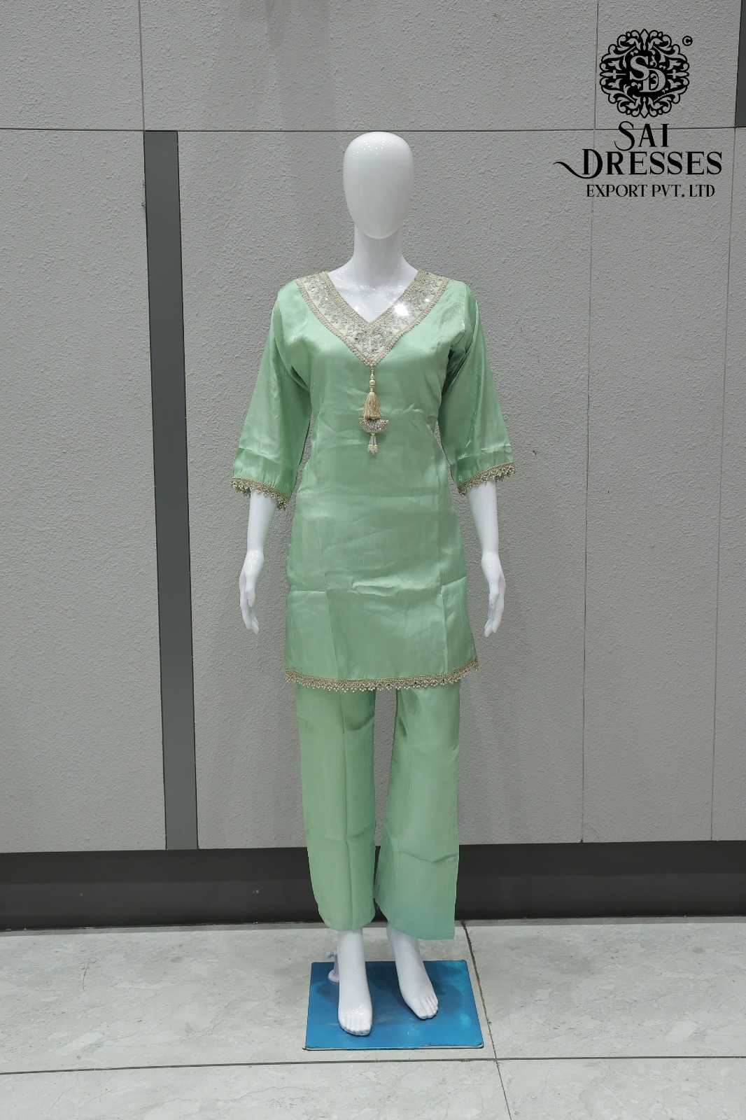 WOMEN'S GLASS ROMAN HEAVY HANDWORK V-NECK KURTI WITH PANT SET IN MINT GREEN