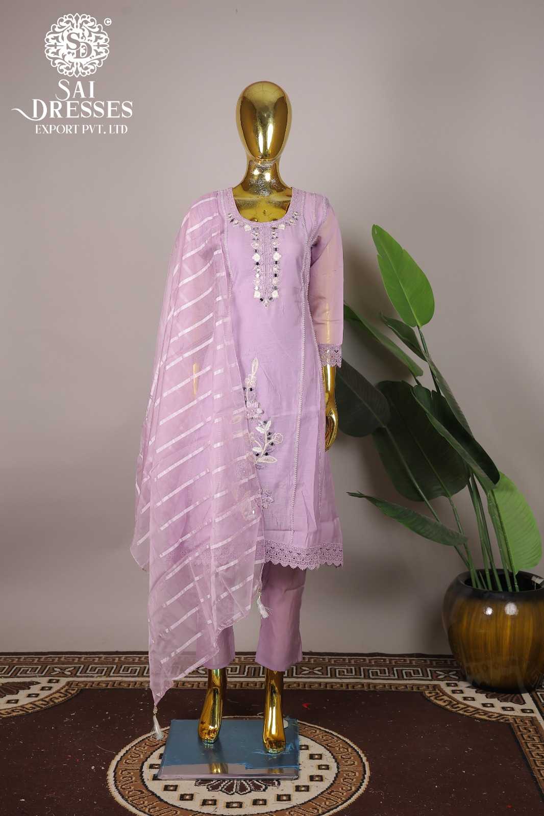WOMEN'S MAL COTTON GPO LACE EMBROIDERED KURTA PANT DUPATTA SET - LIGHT PINK