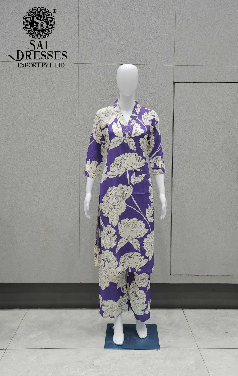 WOMEN'S PURPLE REYON HEAVY DIGITAL PRINT STRAIGHT KURTI WITH MATCHING PALAZZO SET