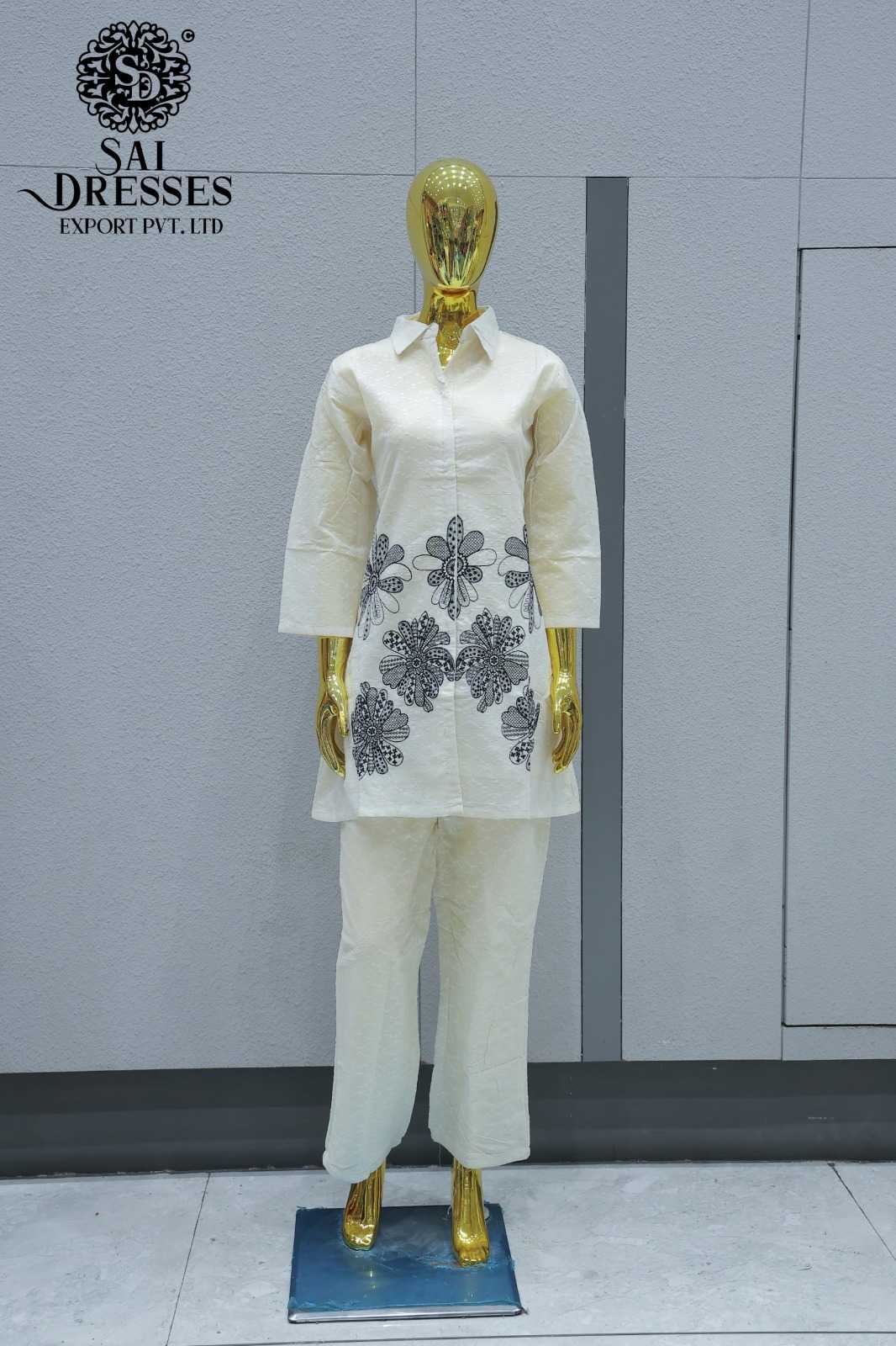 SLUB COTTON MODERN KURTI SET WITH BOTTOM FLORAL EMBROIDERY WORK IN OFF WHITE WITH BLACK DESIGN PATTERN