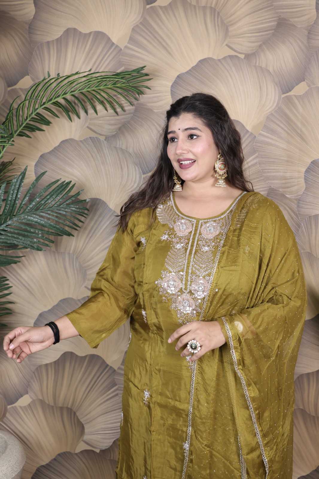 GLASS ORGANZA DIAMOND & SEQUENCE WORK LADIES ETHNIC SUIT
